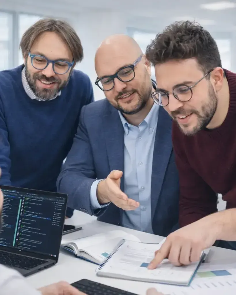 Il team CustomCode al lavoro